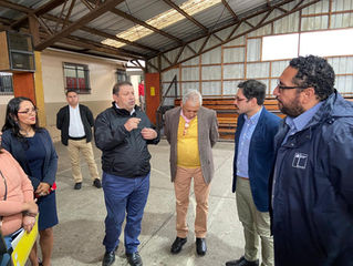 Ministro de Educación visitó Escuela Radimadi: Alcalde Reinoso solicitó agilizar recursos para mejorar infraestructura