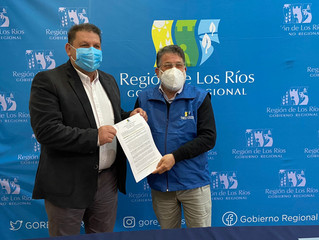 ALCALDE ANDRÉS REINOSO FIRMA CONVENIO PARA LA ADQUISIÓN DE MAQUINARIA POR 341 MILLONES