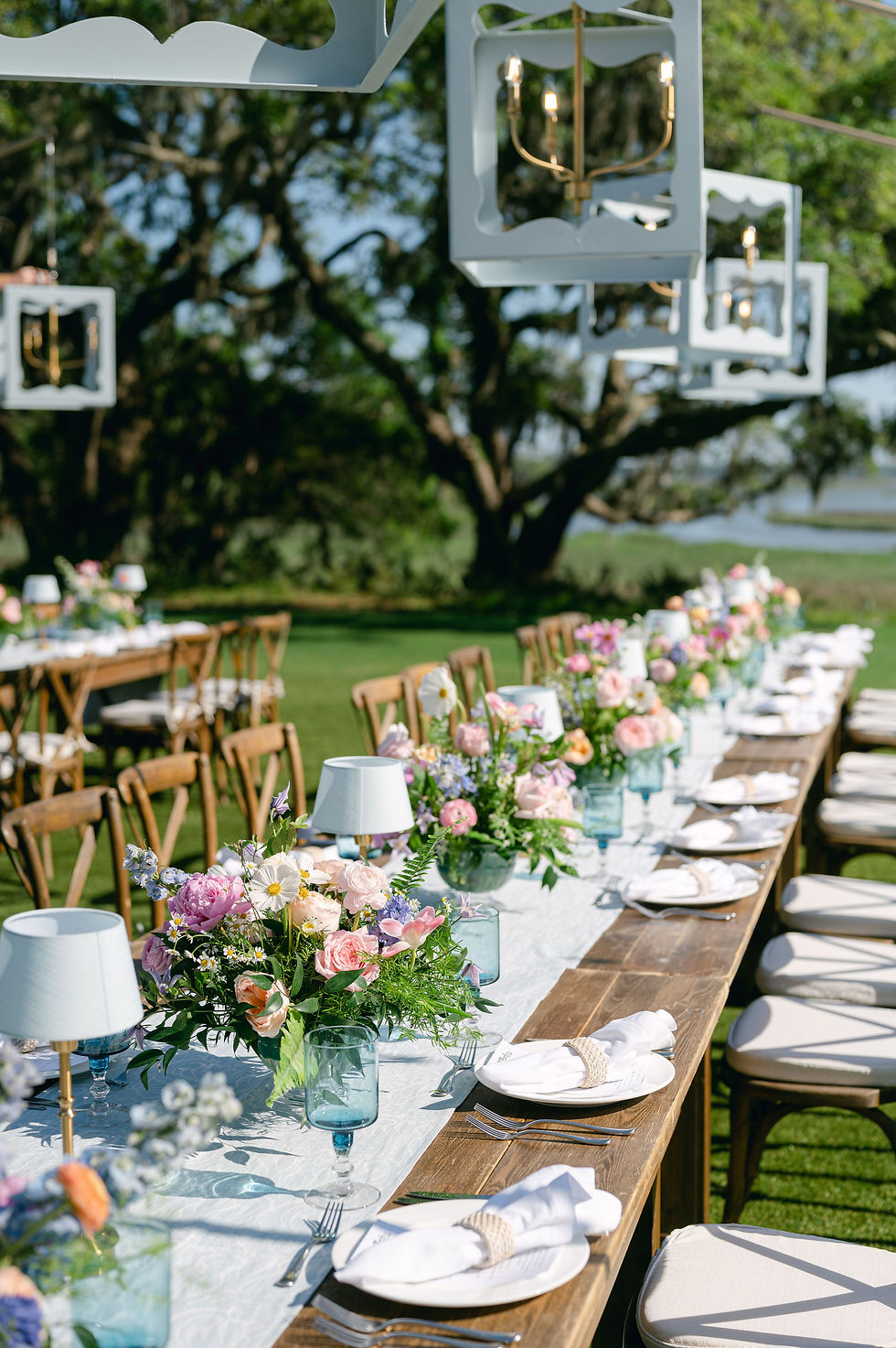 Wedding florals by AG Floristry at a Charleston wedding ceremony