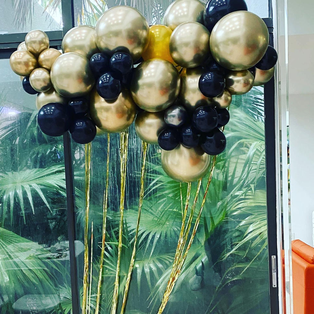 Rose Bear Love Room Decoration — balloon delivery Miami FL