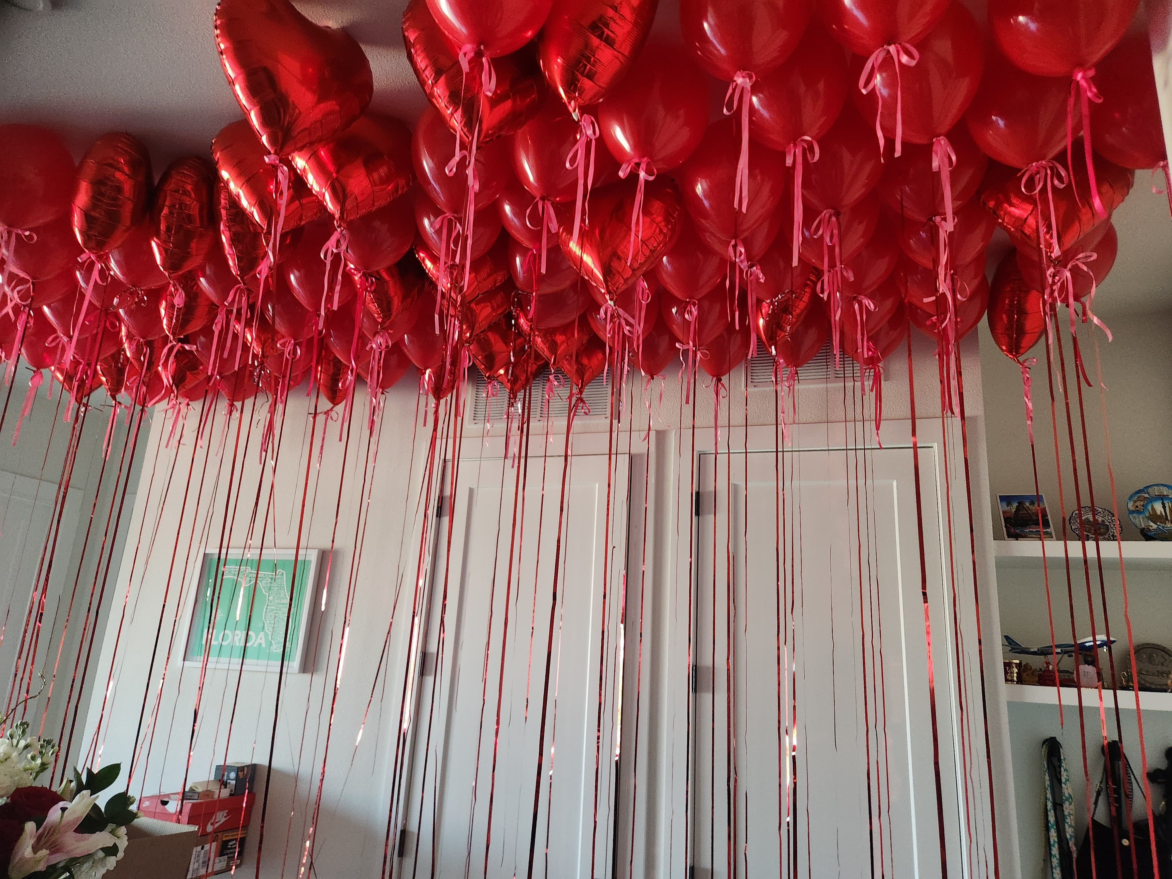 100 Hellium balloons 