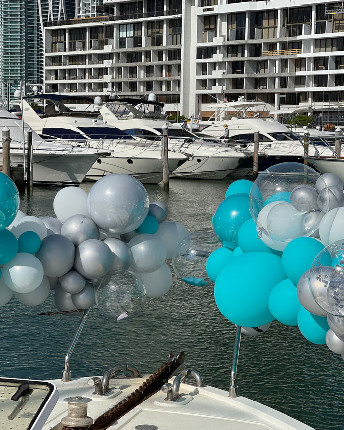 Boat Décor Balloon Arch — balloon delivery in Miami, FL