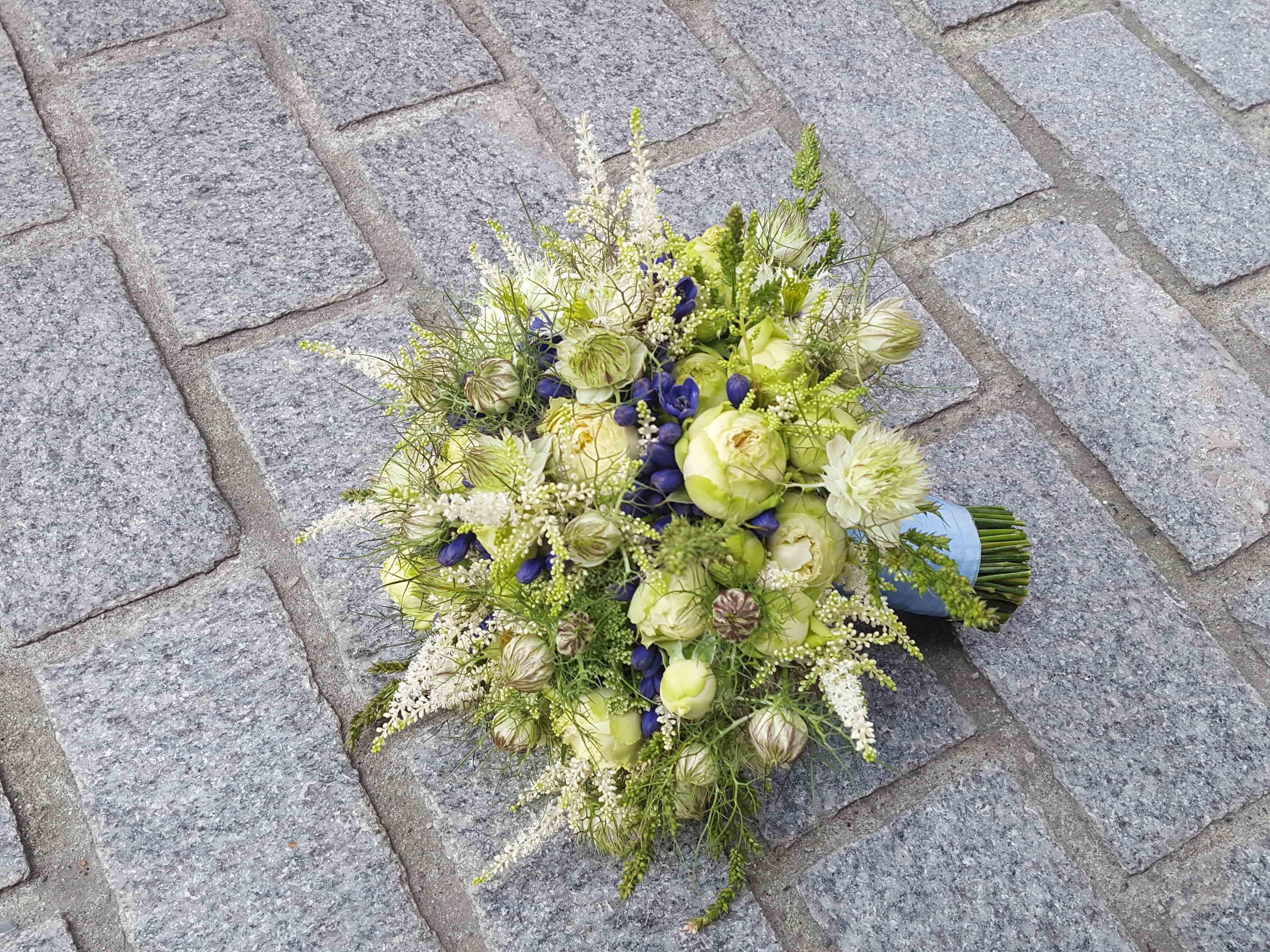 Brautsrauss hellblau weiss