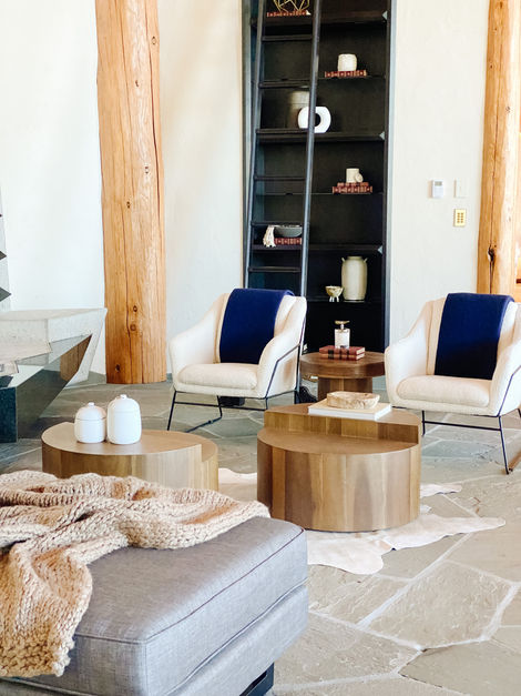 TAHOE LIVING ROOM 
