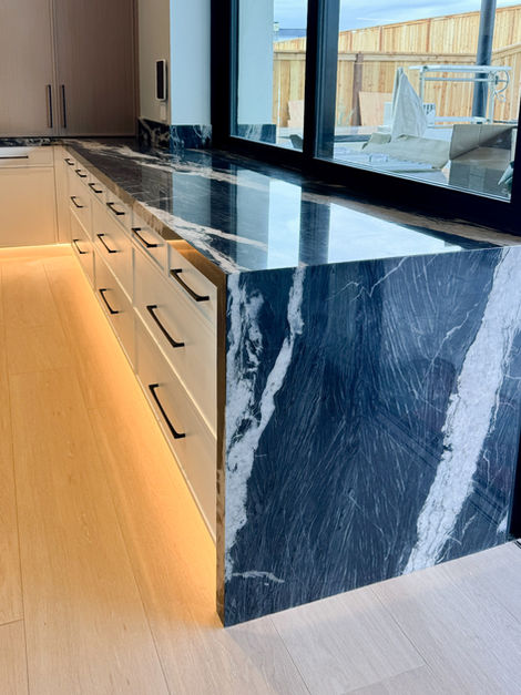 INDOOR/OUTDOOR WATERFALL COUNTERS 