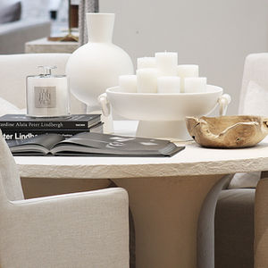 SHOWROOM STYLING 