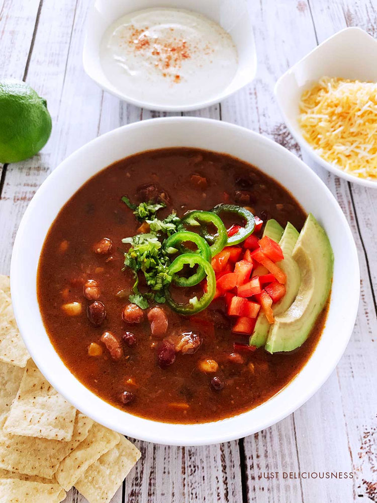 Vegetarian Bean Chili Instant Pot