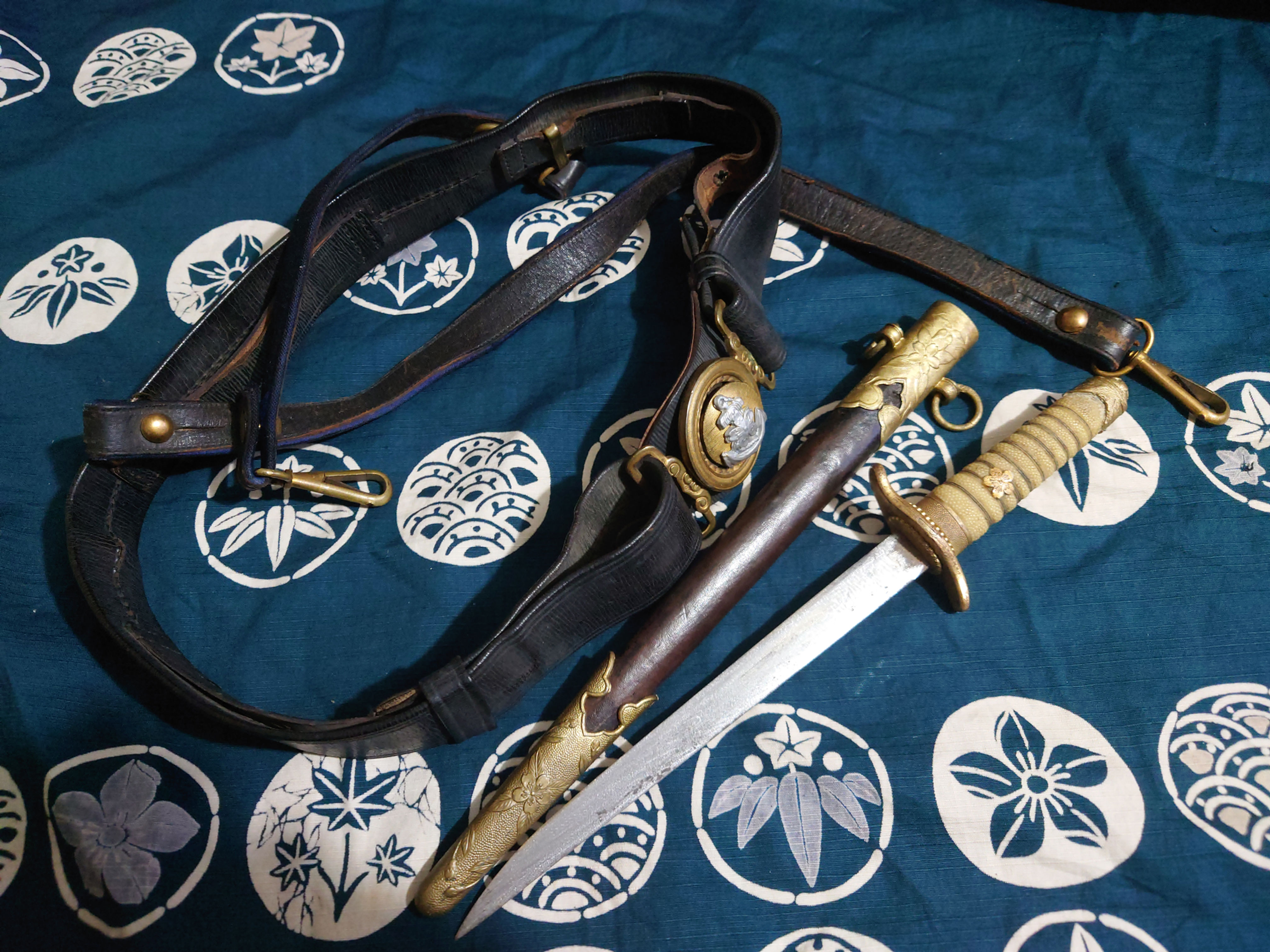 Late  WW2 Imperial Japanese Navy Officer Dagger and Belt