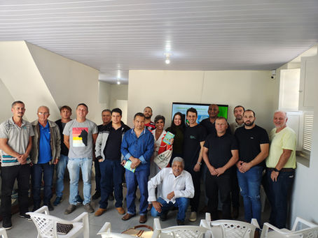 Apolegis promove visita técnica à Associação de Catadores de Materiais Recicláveis de Santos Dumont para fomentar projetos sustentáveis na região