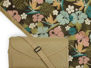 10 Must-Have Items to Keep in Your Car This Summer