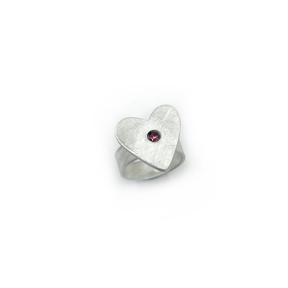 Miniatura: Anillo corazón con cristal incrustado, “Colección Heart”