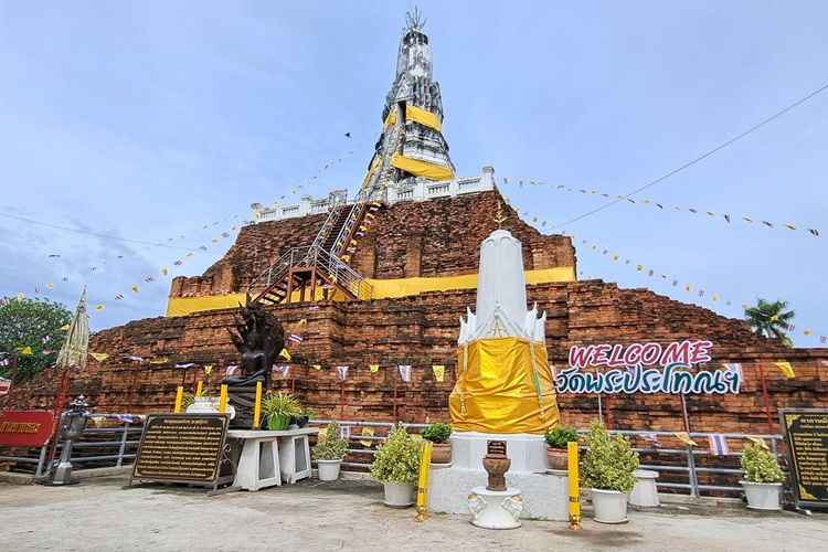 nakhon pathom 12.jpg