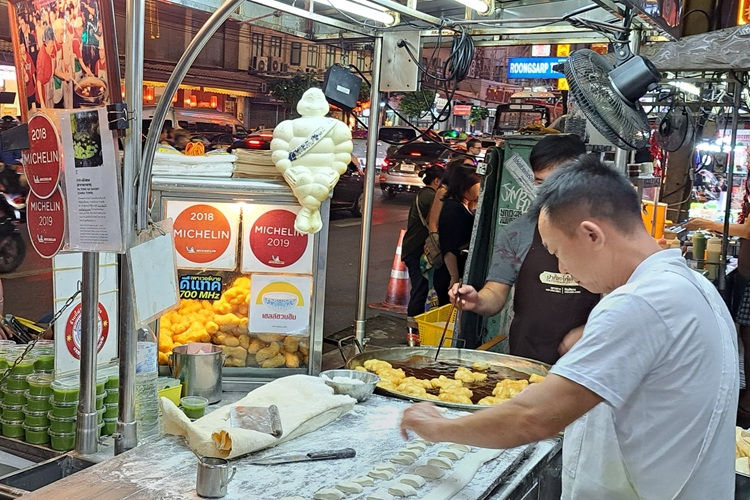 charoen krung 12.jpg