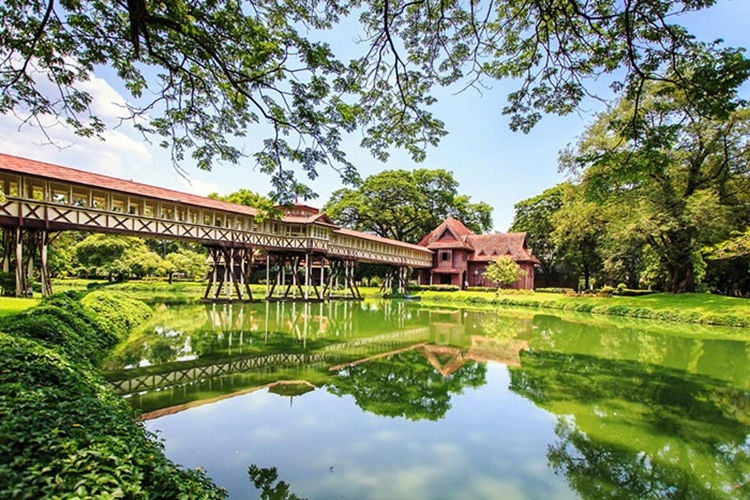 nakhon pathom 02.jpg