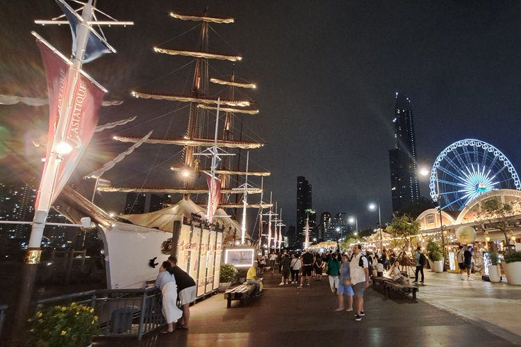 asiatique 01.jpg