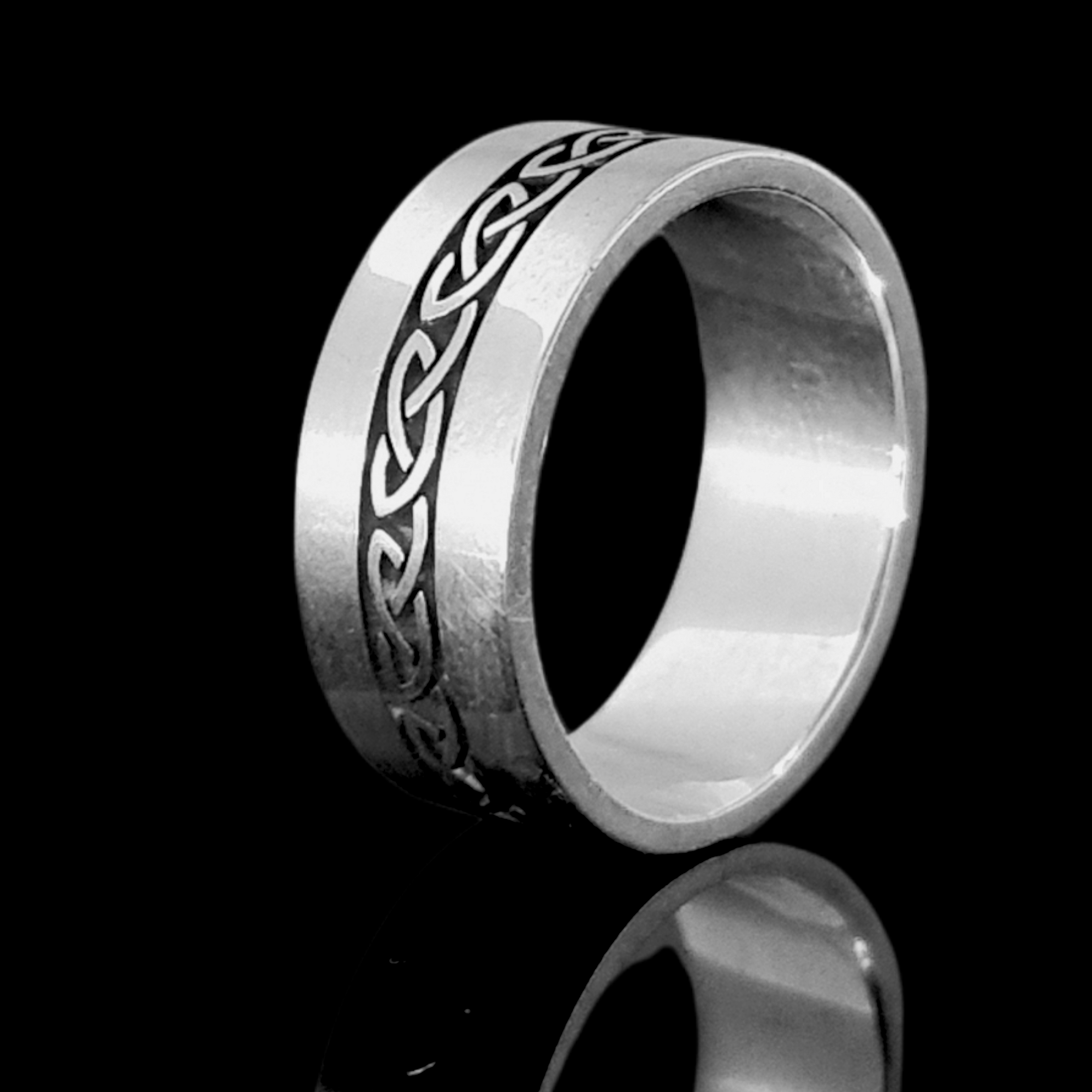 Celtic Love Knot Ring with Wide Trim