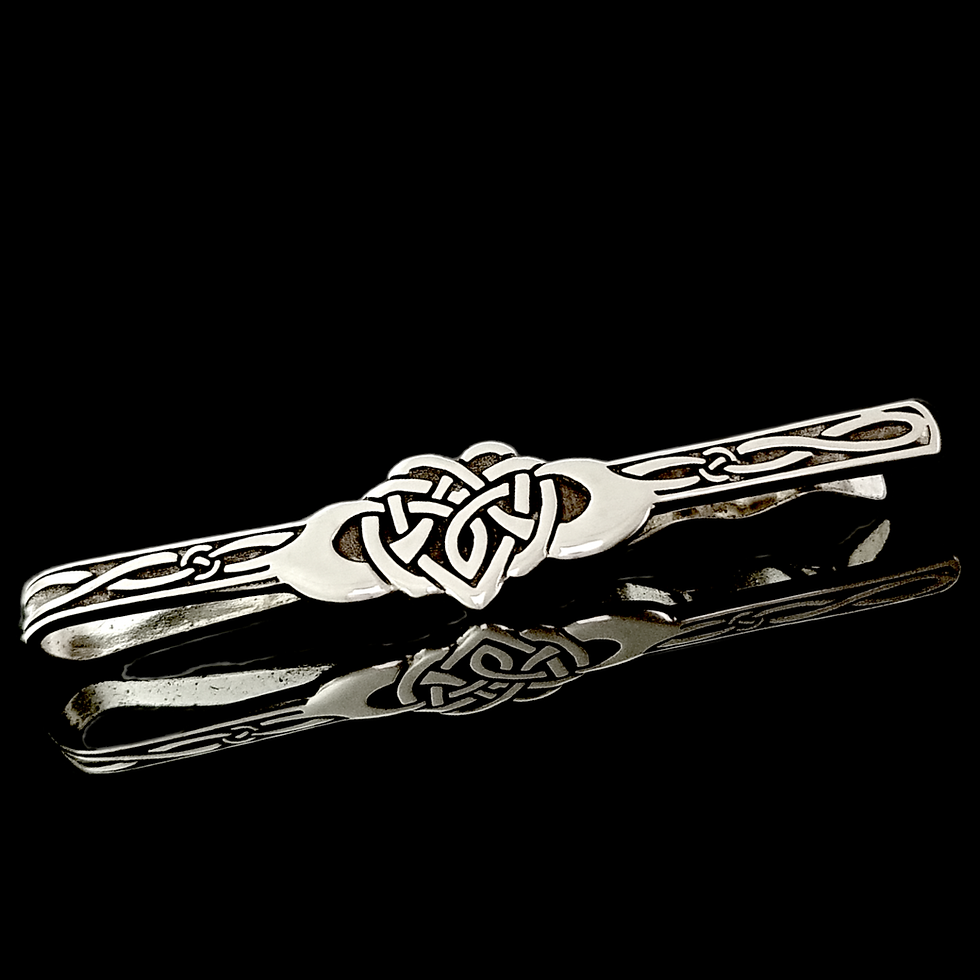 Thumbnail: Claddagh Knot Tie Slide