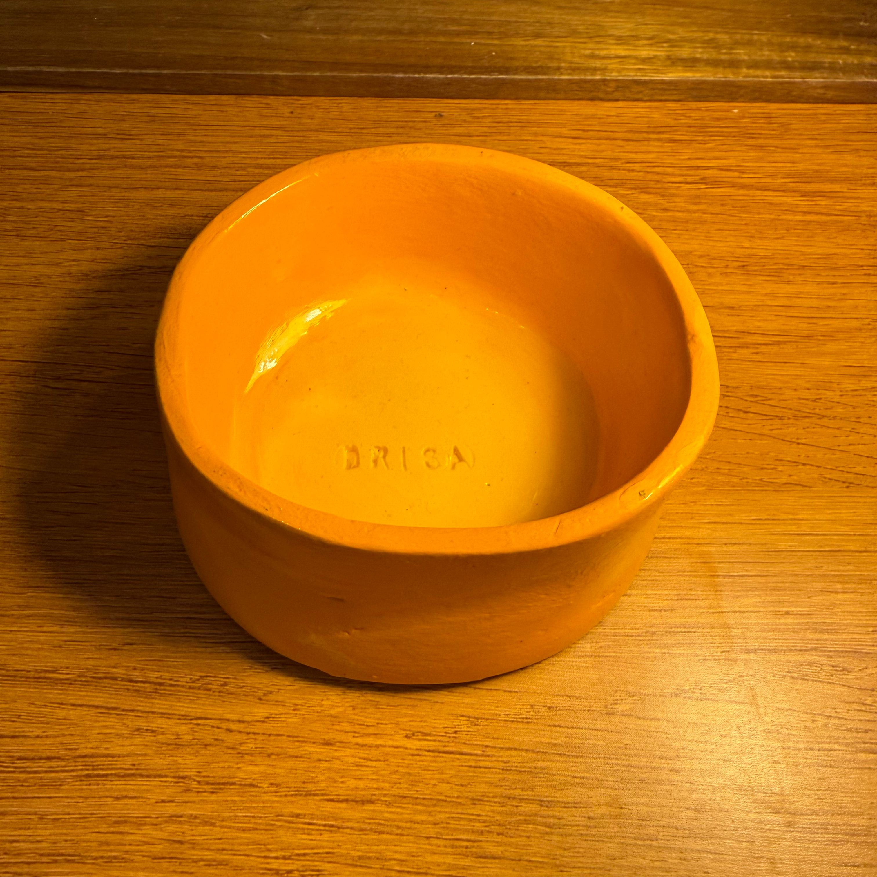 Pote laranja amarelado