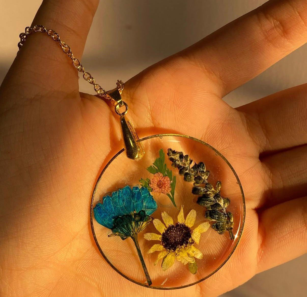 Botanica Terrarium Pendant