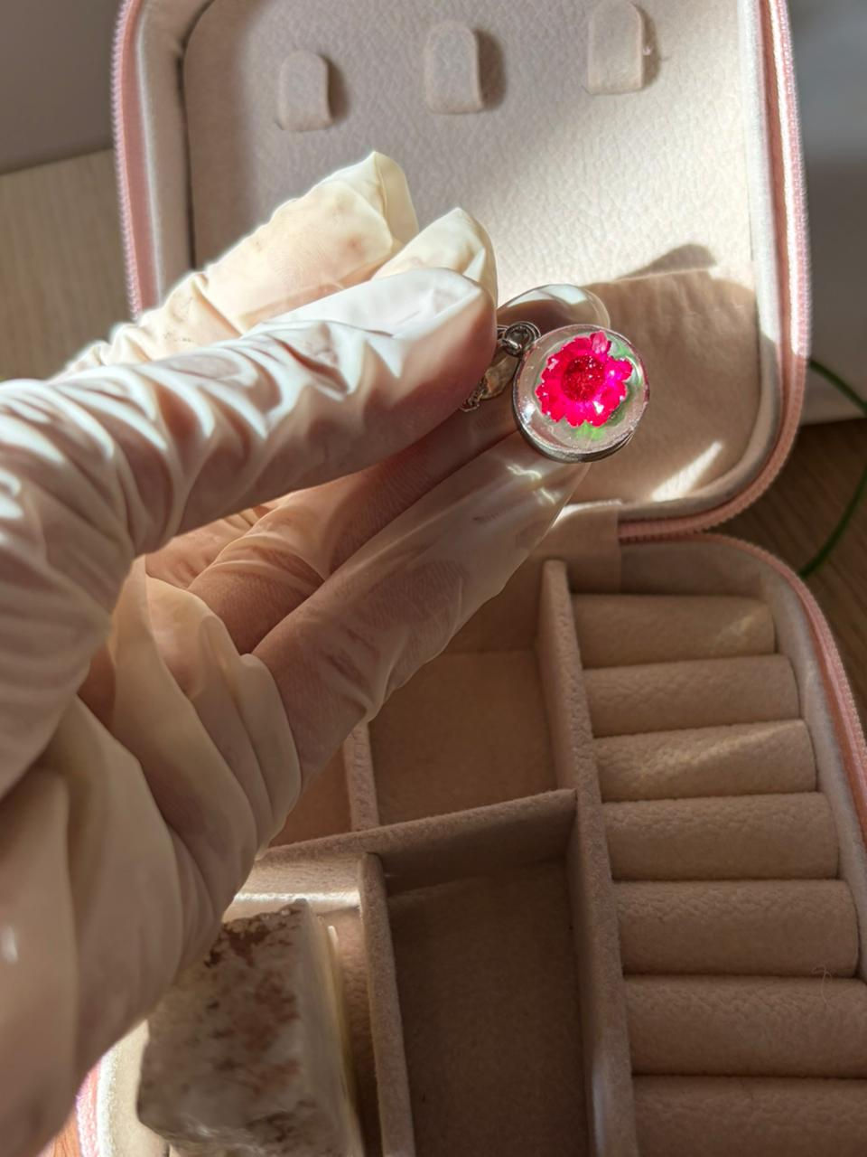 Thumbnail: Magnetic Star Daisy Couple Necklace 