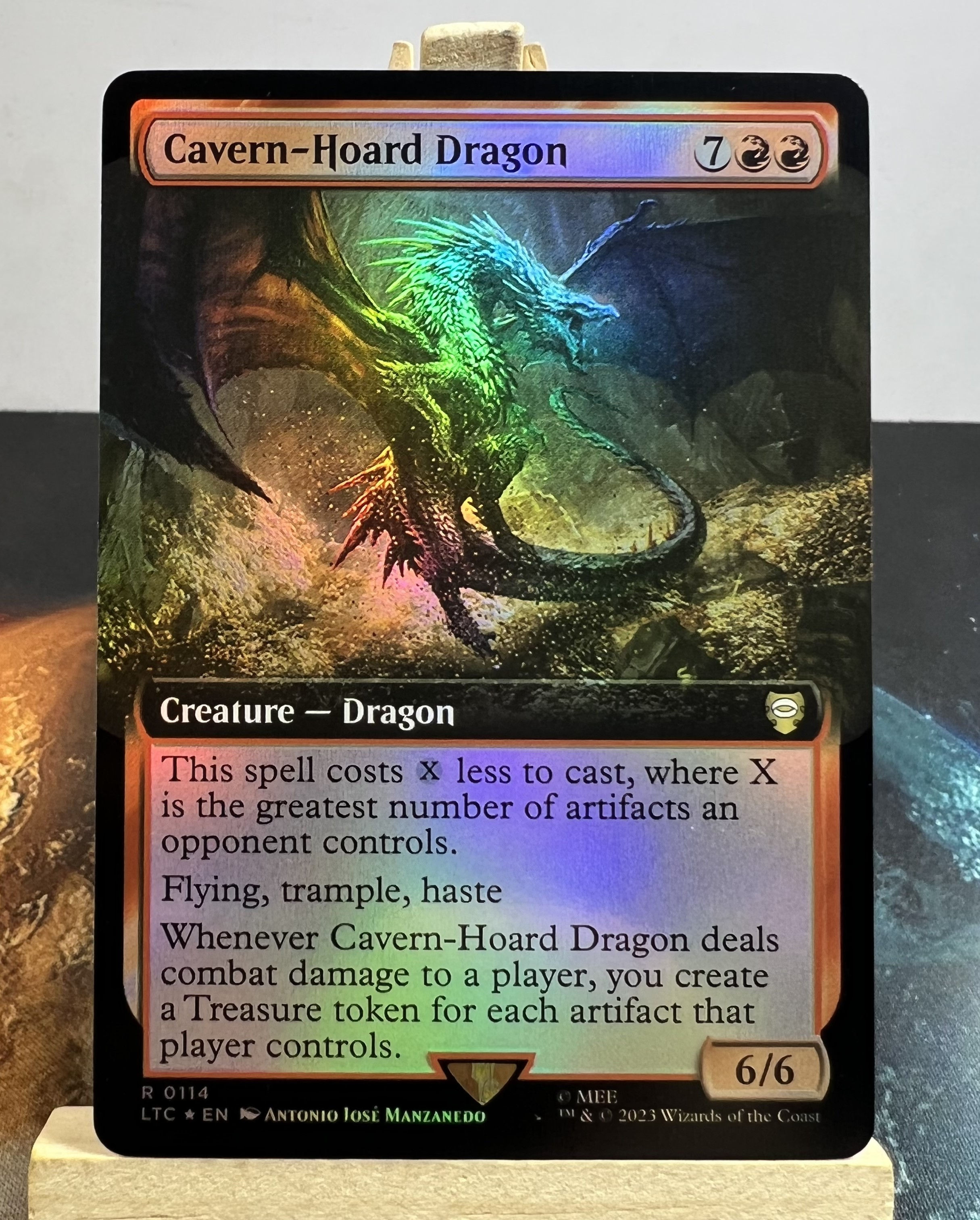 Cavern-Hoard Dragon / Dragao do Tesouro da Caverna