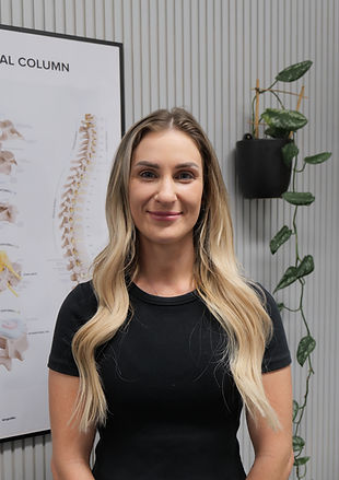 physiotherapist-physiotherapy-susie