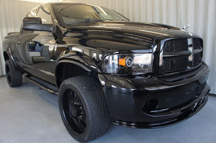 Dodge RAM schwarz.JPG