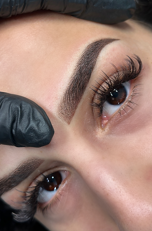 Facetune_06-01-2026-17-49-15.HEIC