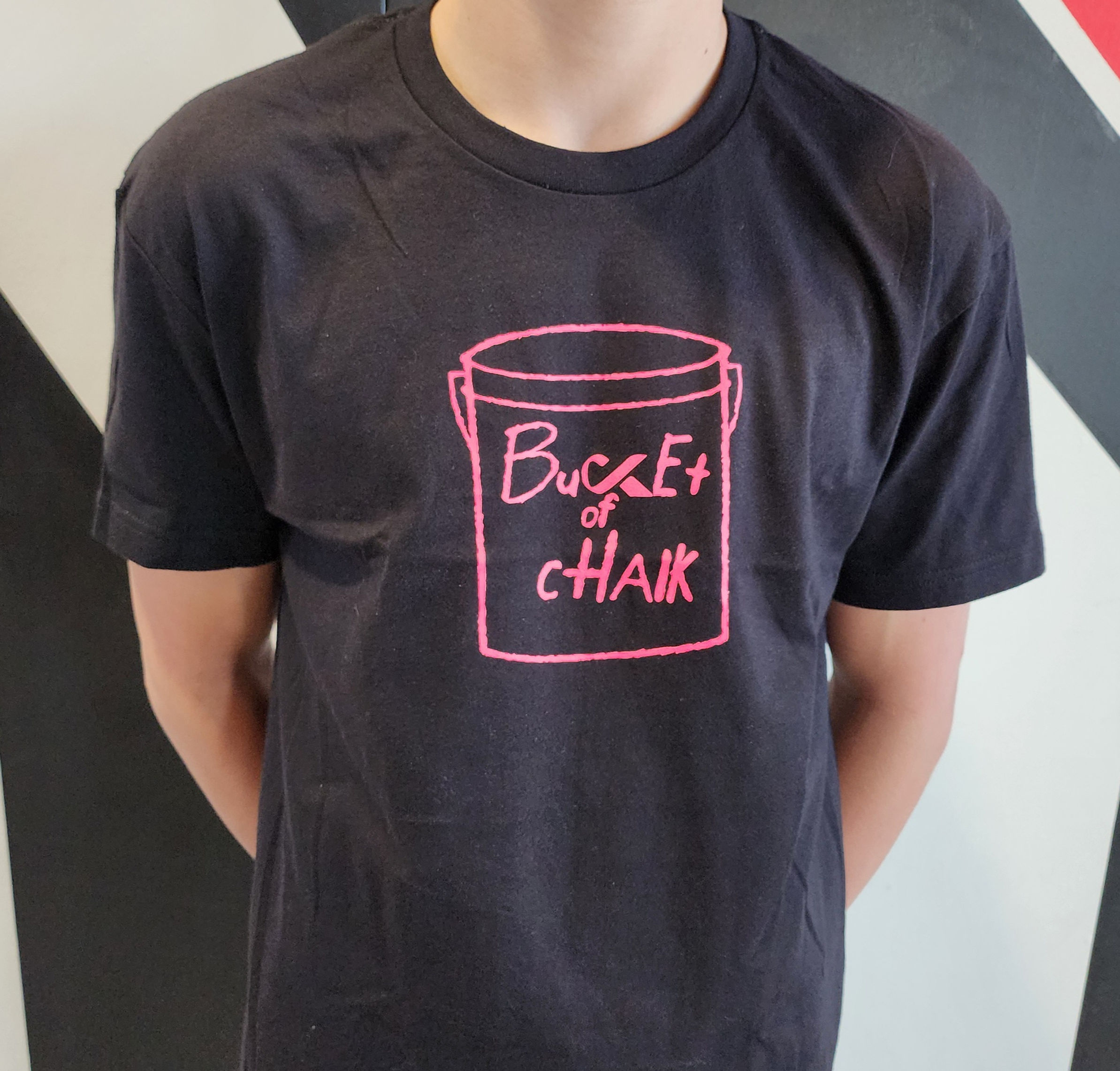 Bucket Ribbon T-Shirt