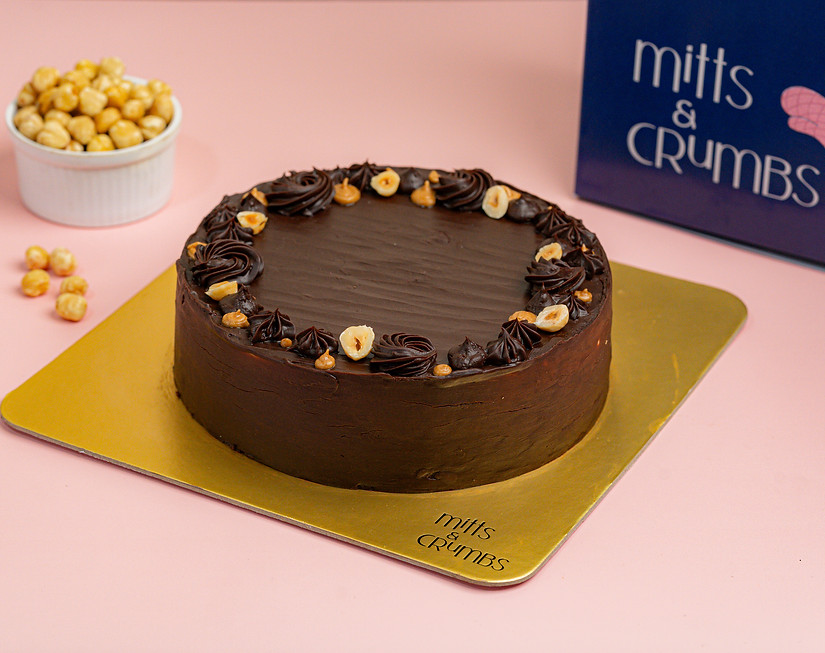 Hazelnut crunch cake(1).jpg