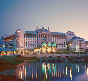 Gaylord-Exterior_f98687cd-5056-a36a-0775799a0f679801.jpg