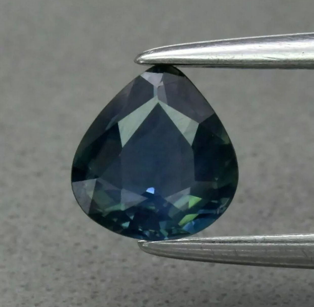 Saphir d'Australie VS 0.65 carat