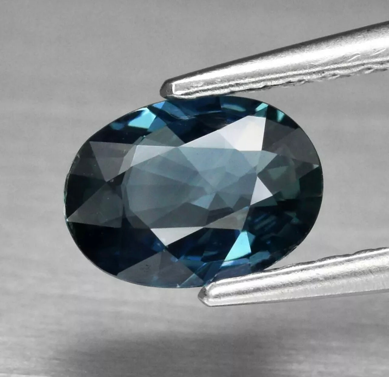 Saphir d'Afrique VVS 0.58 carat