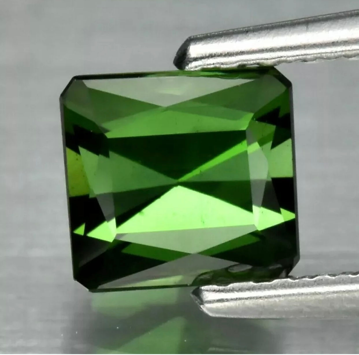 Tourmaline du Mozambique VS 0.77 carat