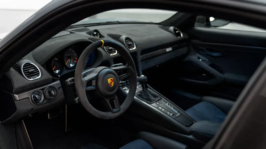 gt4rs_cockpit.webp