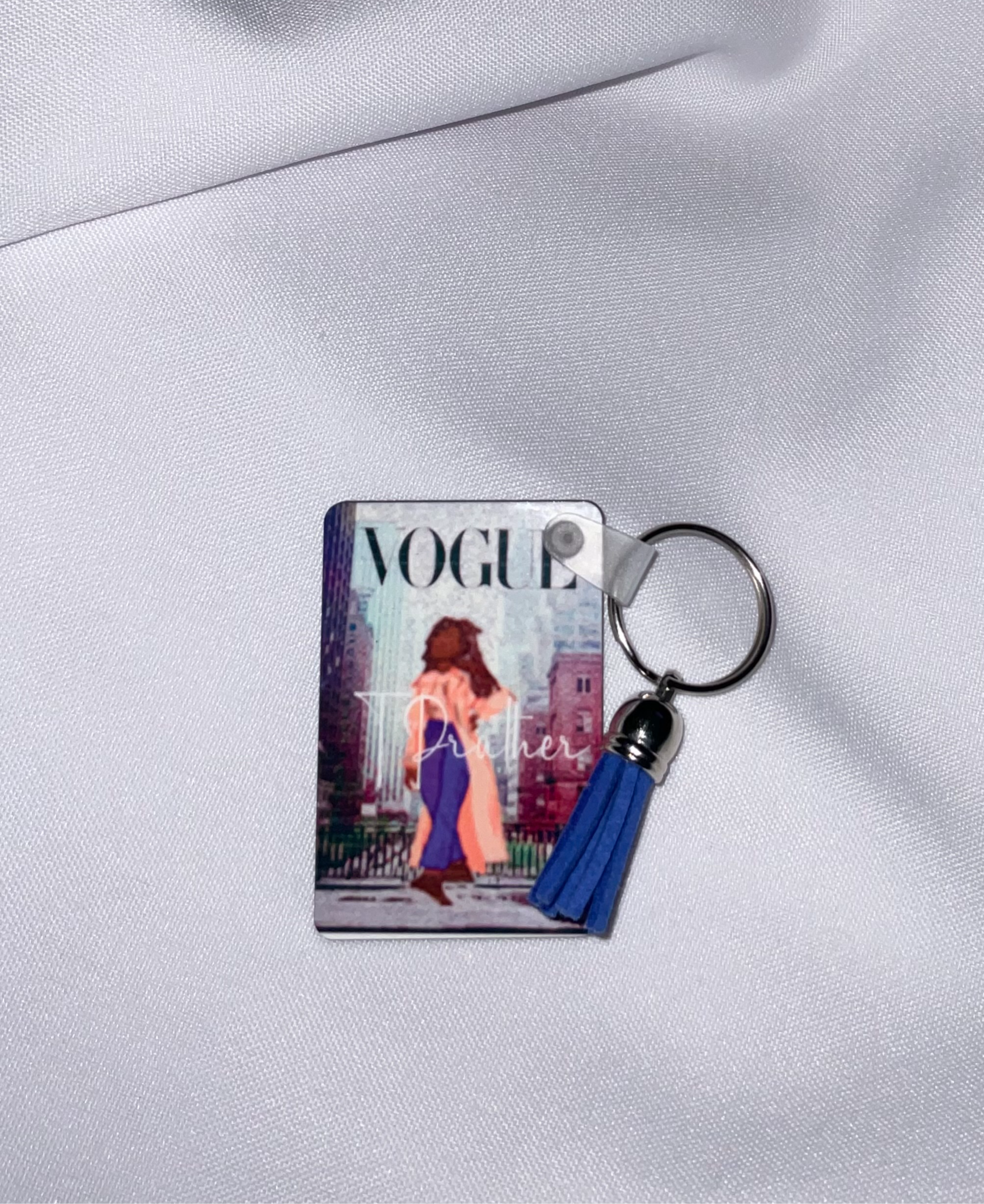 VOGUE pop-up shop keychain