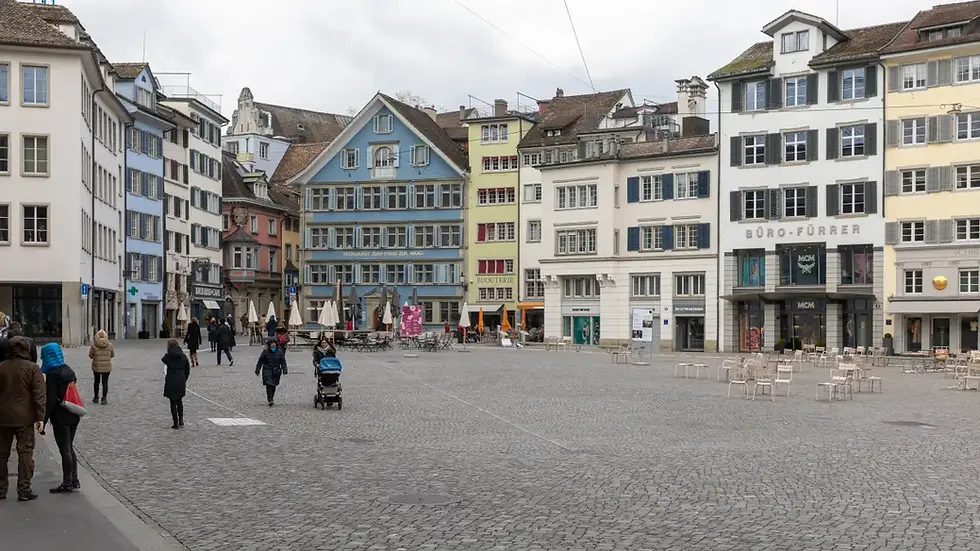 Площадь Мюнстерхоф и старинные дома // Wikipedia