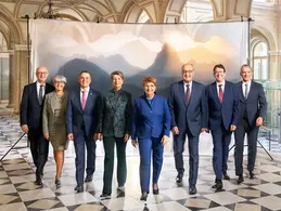 Швейцарская народная партия предлагает урезать привилегии федеральных советников