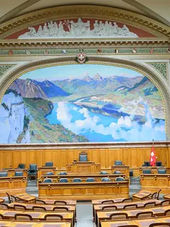 Комитет парламента Швейцарии намерен разрешить реэкспорт своего оружия на Украину