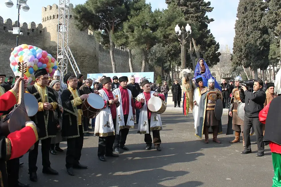 Празднование Навруза в Азербайджане // Gulustan / wikipedia