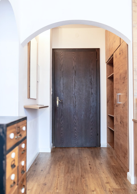 Helle Junior Suite im Alpine Easy Stay mit großzügigem Raum und modernem Design