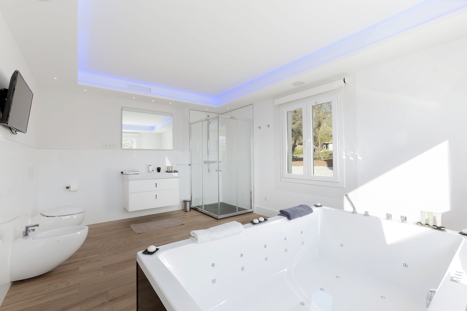 The villa spa bathroom