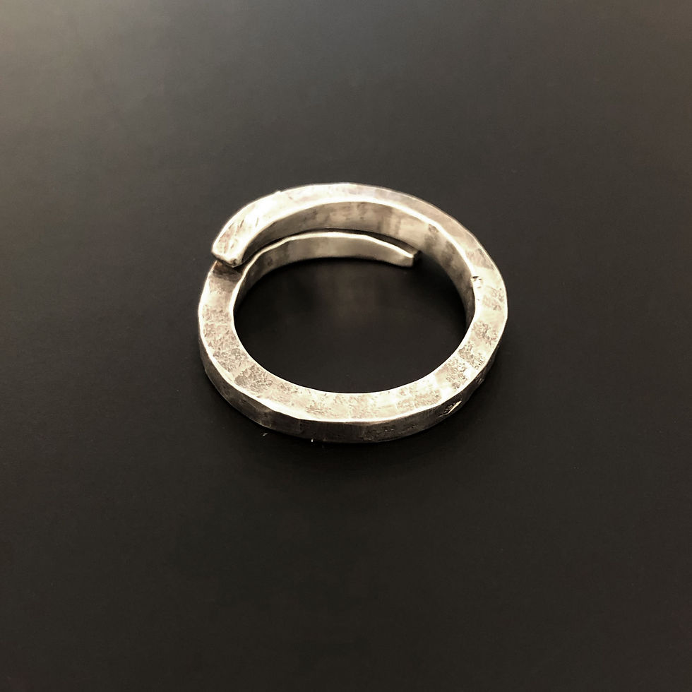 Miniature : Bague "tourbillon" en Argent, Saphirs blancs