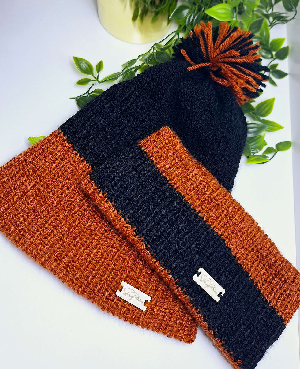 Indexkép: Set of black and dark orange handcrafted beanie and scarf