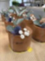 Schokoladenmousse im Glas mit Blumen, aus Kira’s Café in Charlottenburg