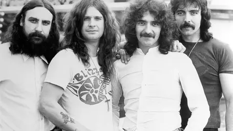 Black Sabbath se despede dos palcos em show especial para festival beneficente