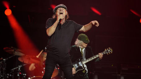 AC/DC mostra fôlego de sobra na retomada da turnê “Power Up” na Europa