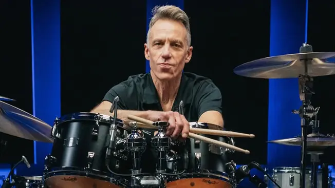 Após 27 anos, Matt Cameron não é mais baterista do Pearl jam 8 de julho de 2025 2 visualizaçõesMatt Cameron não faz mais parte do Pearl Jam. A notícia foi confirmada por meio de um comunicado compar