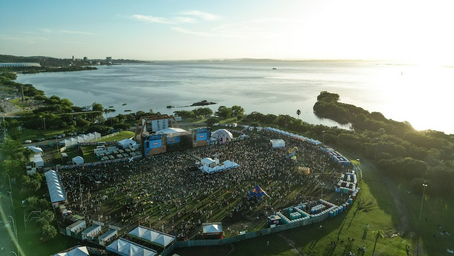 Festival Turá reúne 20 mil pessoas em Porto Alegre e marca a reabertura do Anfiteatro Pôr do Sol