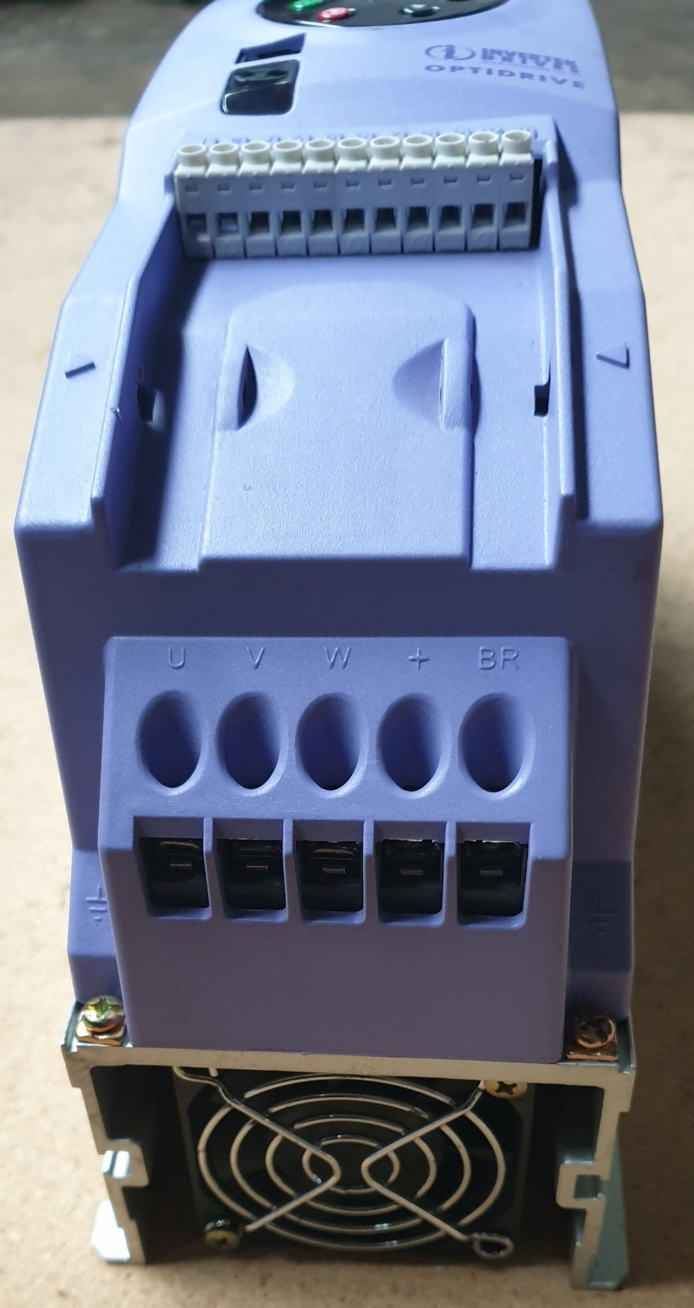 Miniatura: INVERTEK DRIVES 2,2 KW